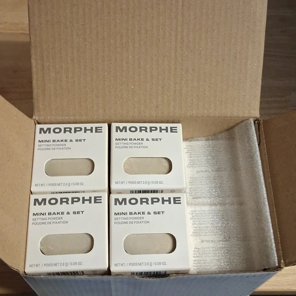 Morphe Bake & Set Setting Powder in “Translucent” Mini